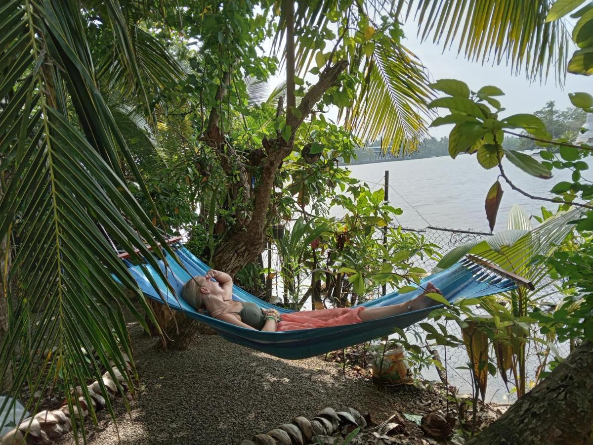 Lake Life Villa Ambalangoda  Esterno foto