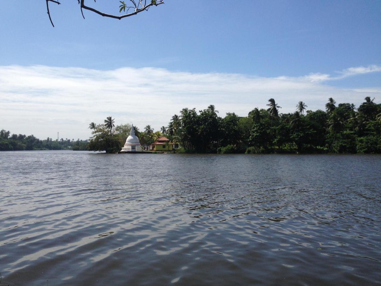 Lake Life Villa Ambalangoda  Esterno foto
